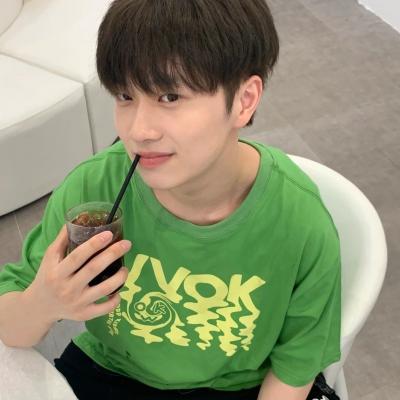 高质量的男头很精致又耐看 过了这个夏天连偷看你的机会都没有了-优诺-小站