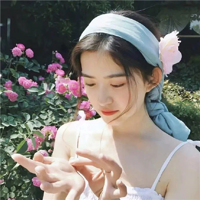 女生头像慵懒偏冷淡风 都说秋天适合思念其实更适合见面-优诺-小站